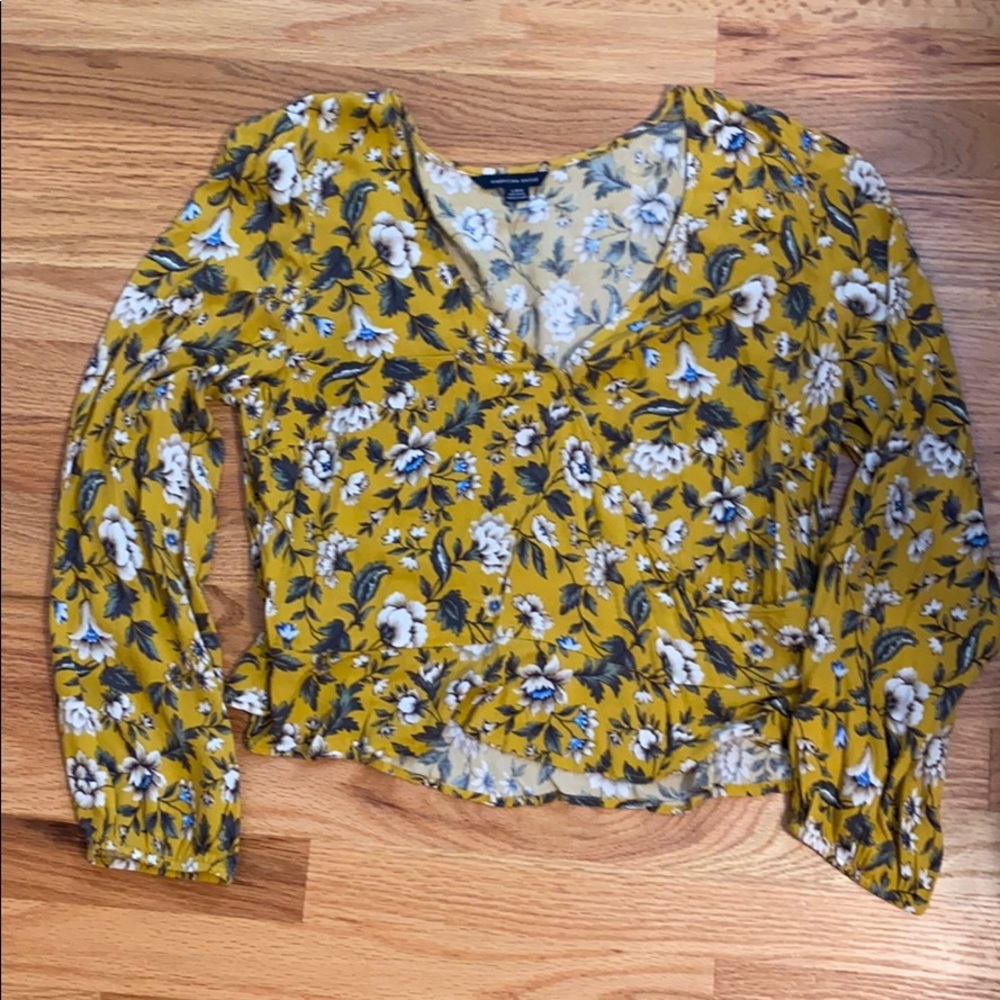 American Eagle floral wrap top